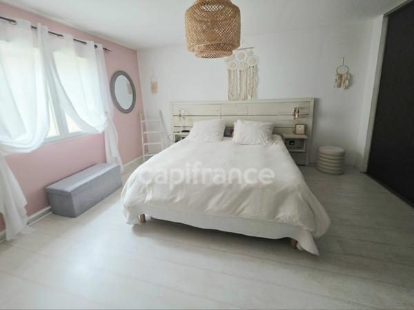 Vue mer – Villa d’architecte avec piscine – 6 pièces – Hauteurs de Biguglia