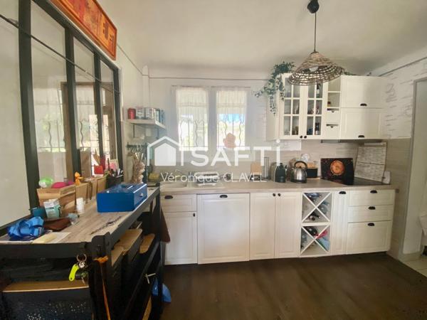 Bel appartement  de 98m2 avec la véranda, piscine, jardin privatif et  garage