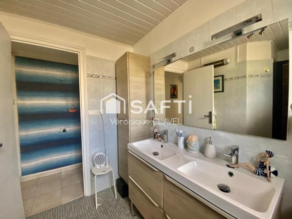 Bel appartement  de 98m2 avec la véranda, piscine, jardin privatif et  garage