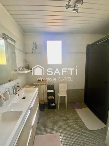 Bel appartement  de 98m2 avec la véranda, piscine, jardin privatif et  garage