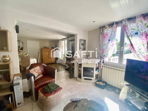 Bel appartement  de 98m2 avec la véranda, piscine, jardin privatif et  garage