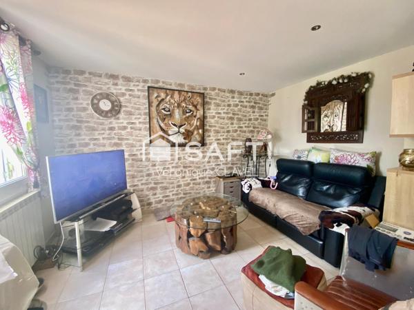 Bel appartement  de 98m2 avec la véranda, piscine, jardin privatif et  garage