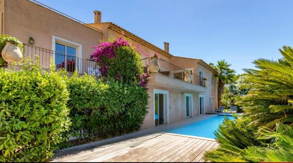 Villa 7 pièce(s) 295 m2, piscine, jardin, la Constance Antibes