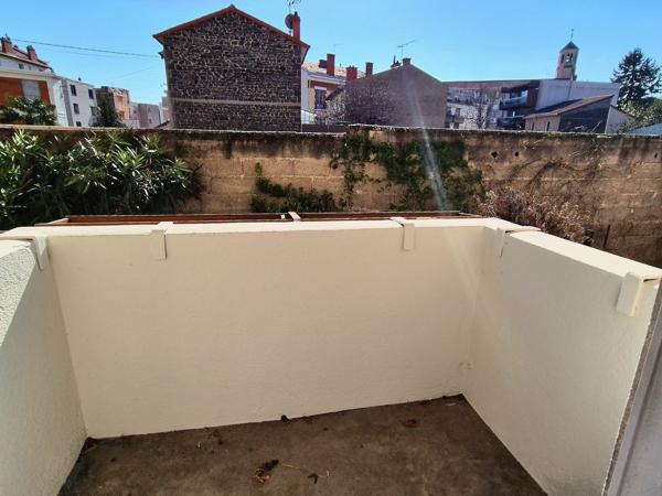 Les Salins - T3 RENOVE AVEC GARAGE ET BALCON