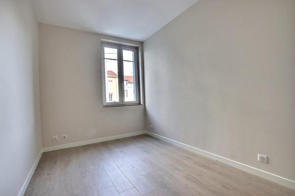 Les Salins - T3 RENOVE AVEC GARAGE ET BALCON