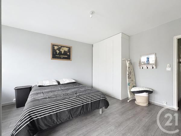 Appartement F5 à vendre  4 pièces - 92 m2 ORLEANS - 45