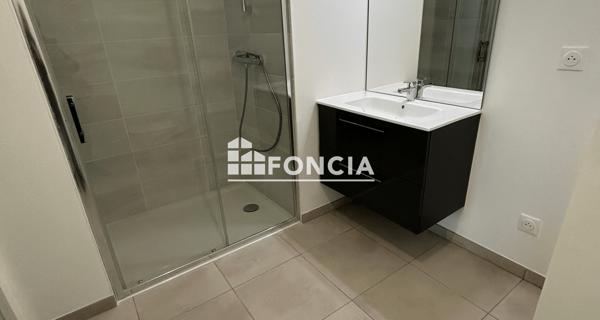 Location Appartement 2 pièces 42 m² - Thonon-les-bains 74200