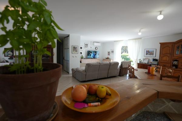 villa plain-pied 205 m², 5 chambres , espace indépendant , 1h de Bordeaux, 3h de Paris