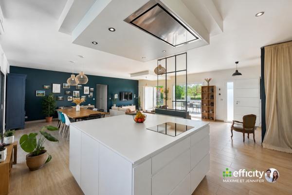 Maison
         6 pièces
        - 190 m² 829 900 € *