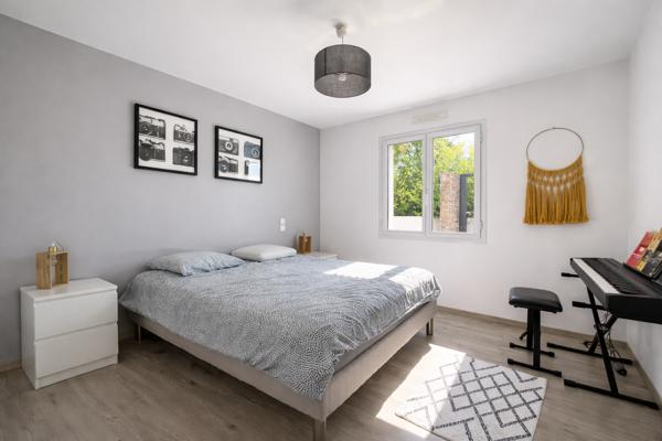 Maison
         6 pièces
        - 190 m² 829 900 € *