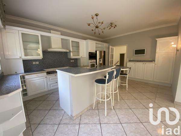 Maison à vendre 12 pièces 280 m² Compiègne