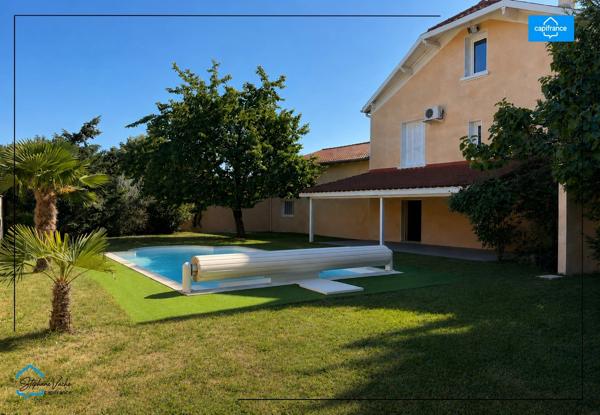 Maison de caractere 140m2, piscine , dependance attenante de 65 m², terrain 1000m2