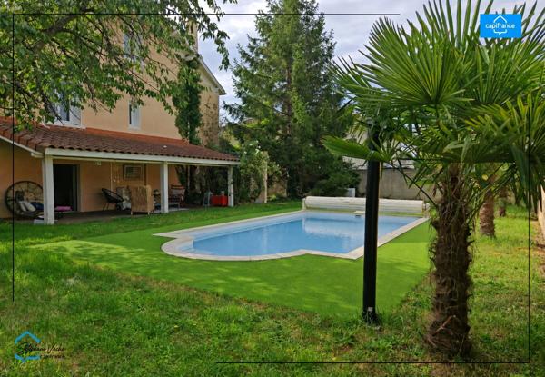 Maison de caractere 140m2, piscine , dependance attenante de 65 m², terrain 1000m2