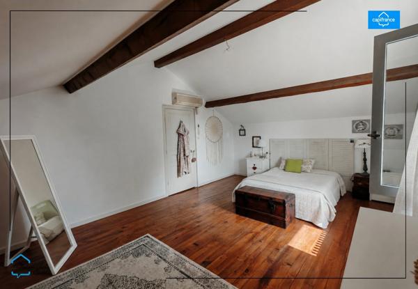 Maison de caractere 140m2, piscine , dependance attenante de 65 m², terrain 1000m2