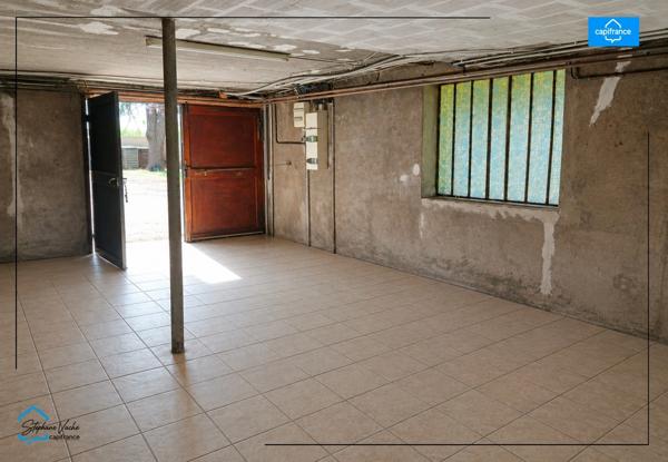 Maison de caractere 140m2, piscine , dependance attenante de 65 m², terrain 1000m2
