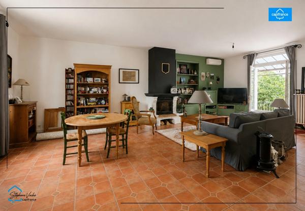 Maison de caractere 140m2, piscine , dependance attenante de 65 m², terrain 1000m2
