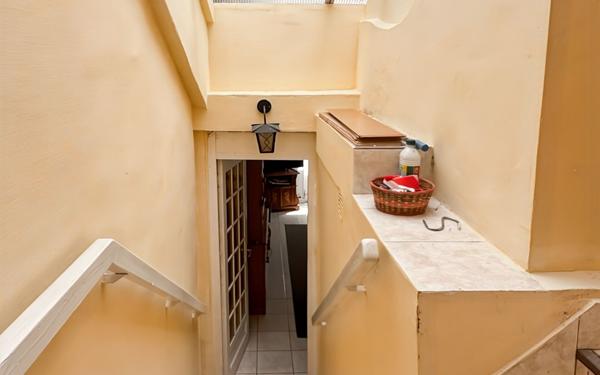 Maison à vendre    6 pièces • 115 m2 Saint-Denis