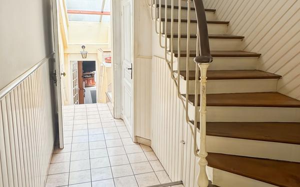 Maison à vendre    6 pièces • 115 m2 Saint-Denis