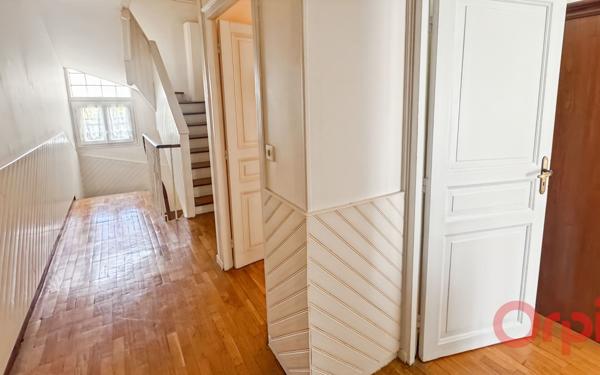 Maison à vendre    6 pièces • 115 m2 Saint-Denis