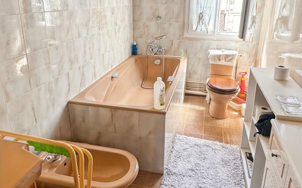 Maison à vendre    6 pièces • 115 m2 Saint-Denis