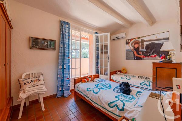 Maison à vendre  9 pièces - 228,71 m 2   STE MAXIME  - 83