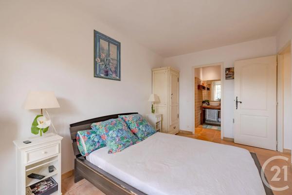Maison à vendre  9 pièces - 228,71 m 2   STE MAXIME  - 83