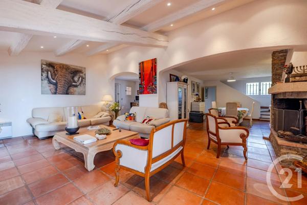 Maison à vendre  9 pièces - 228,71 m 2   STE MAXIME  - 83