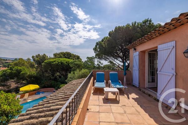 Maison à vendre  9 pièces - 228,71 m 2   STE MAXIME  - 83