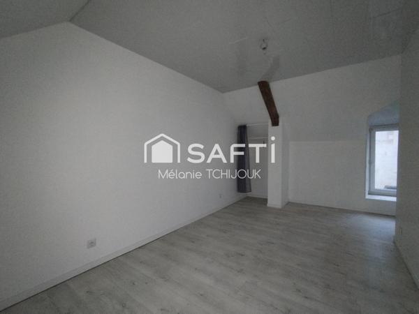 Maison de ville divisée en 2 logements distinct