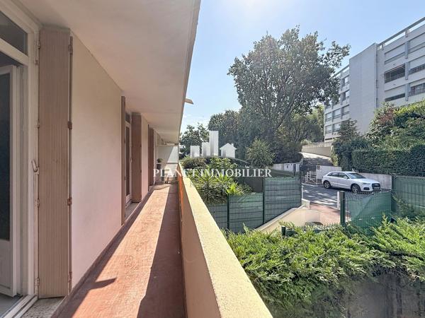 ANTIBES ROI SOLEIL APPARTEMENT 2 PIECES PARKING