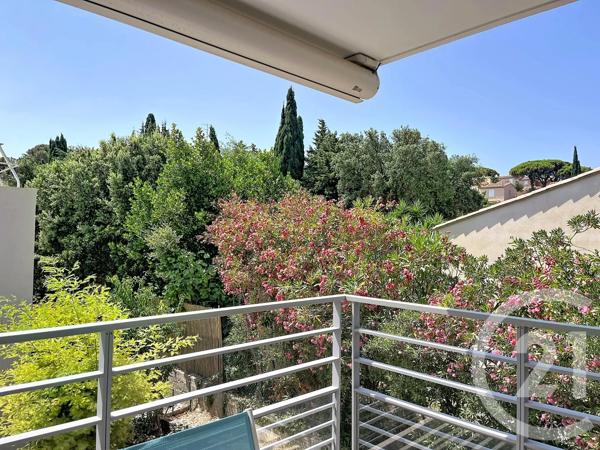 Appartement T3 à vendre  3 pièces - 65,22 m 2   CAVALAIRE SUR MER  - 83