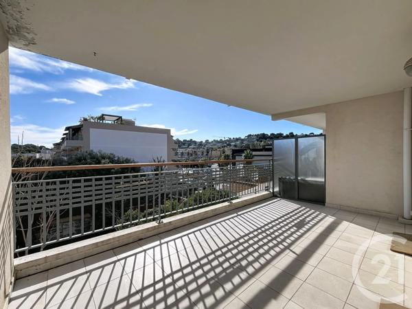 Appartement T3 à vendre  3 pièces - 65,22 m 2   CAVALAIRE SUR MER  - 83