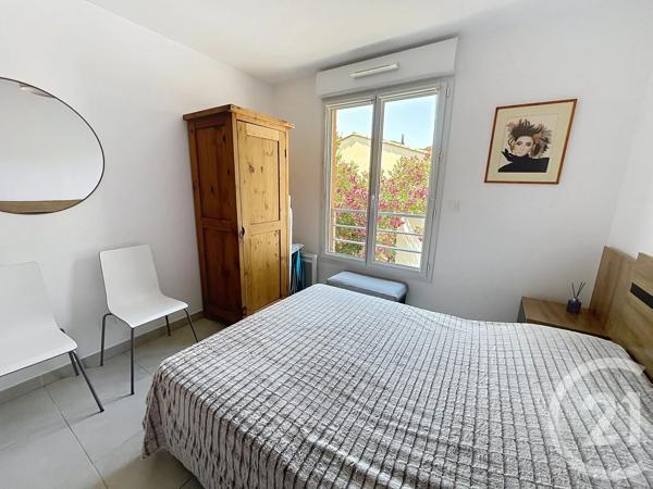 Appartement T3 à vendre  3 pièces - 65,22 m 2   CAVALAIRE SUR MER  - 83