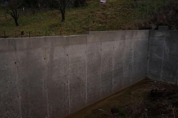 UNIEUX 42240 terrain constructible viabilisé 764m² PC purgé certains travaux déjà réalisés