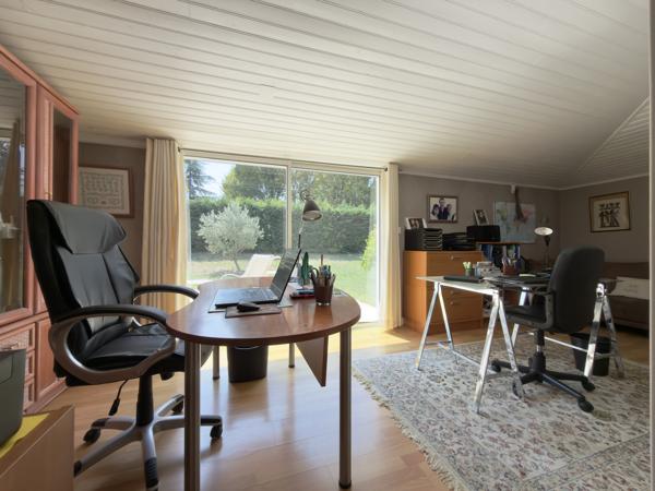Villa d'exception avec piscine, jacuzzi, double garage et petit étang. Villeneuve-sur-Lot (47300)
