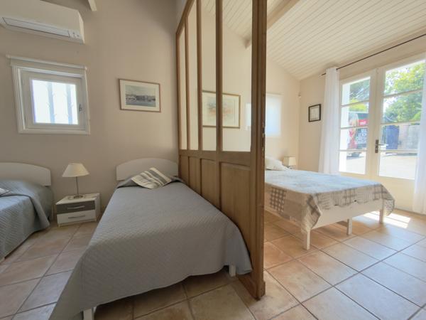 Villa d'exception avec piscine, jacuzzi, double garage et petit étang. Villeneuve-sur-Lot (47300)