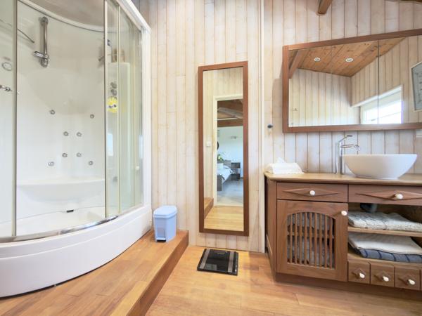 Villa d'exception avec piscine, jacuzzi, double garage et petit étang. Villeneuve-sur-Lot (47300)