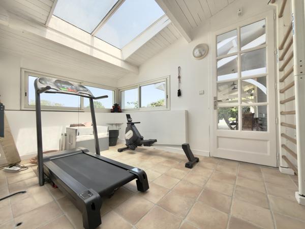 Villa d'exception avec piscine, jacuzzi, double garage et petit étang. Villeneuve-sur-Lot (47300)