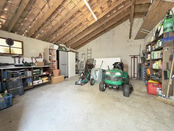 Villa d'exception avec piscine, jacuzzi, double garage et petit étang. Villeneuve-sur-Lot (47300)