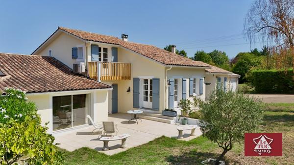 Villa d'exception avec piscine, jacuzzi, double garage et petit étang. Villeneuve-sur-Lot (47300)