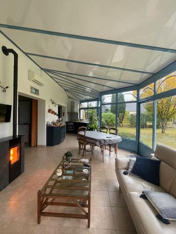 Maison - 7 pièces - 204 m²