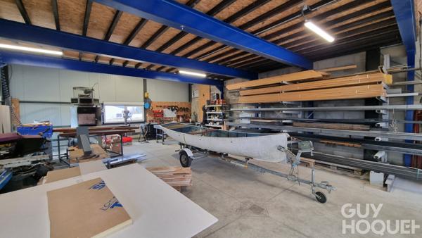 A VENDRE LOCAL D'ACTIVITE