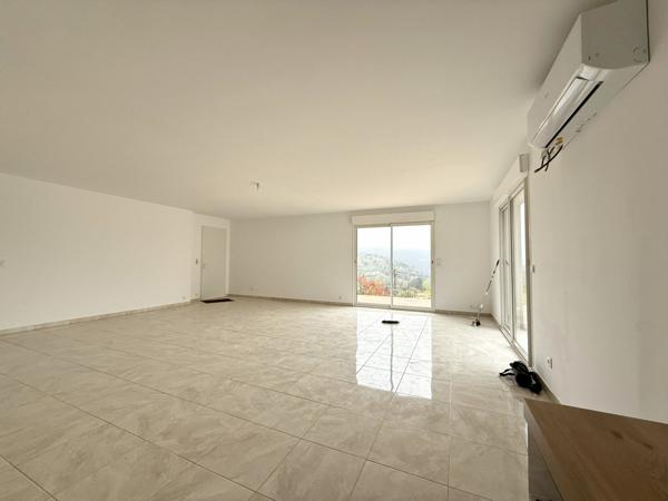 Lodève (34700) Superbe Villa 4 Pièces de 95 m² avec Vue Imprenable à Lodève