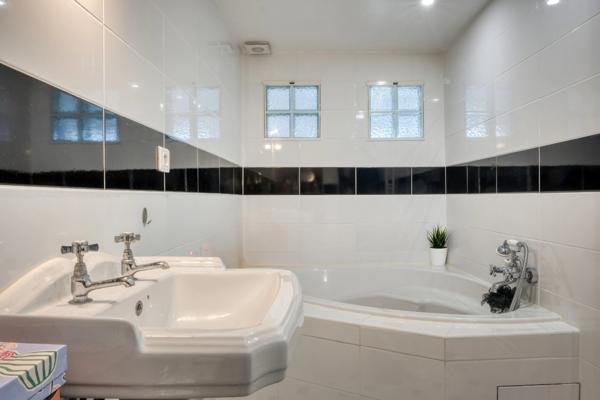 EXCLUSIVITE - Dpt Yvelines (78), à vendre à SAULX-MARCHAIS, Maison de caractère 6 pièces