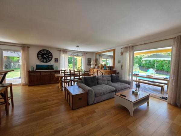 Maison 215 m2 avec piscine, 6 chambres