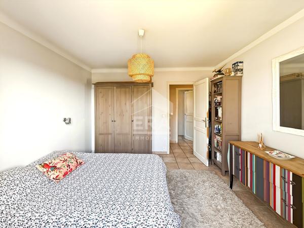 ERA PROVAIX maison Bouc Bel Air 7 pièces 161m2