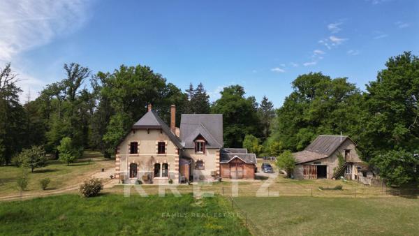 Propriété de caractère dans le parc d’un château