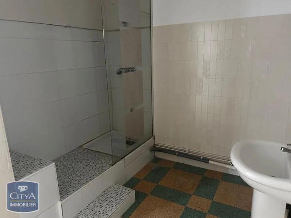Appartement à louer 4 pièces 99.81m² Clermont-l'Hérault (34800)