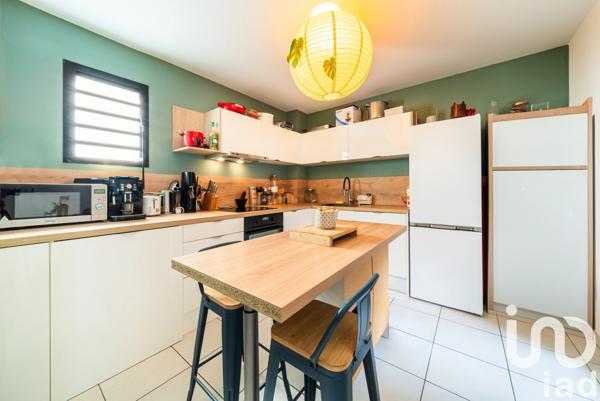 Appartement 4 pièces de 102 m² à Saint-Pierre (97410)