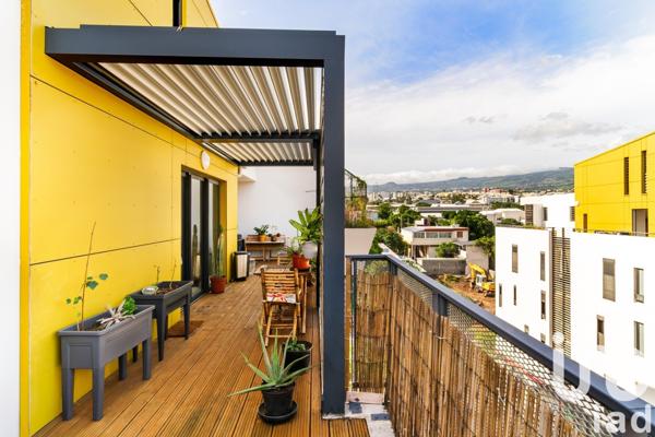 Appartement 4 pièces de 102 m² à Saint-Pierre (97410)